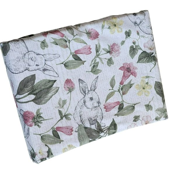 70in Round Cotton Tablecloth And Napkins With Printed Bunnies And Flowers Set - Picture 6 of 16